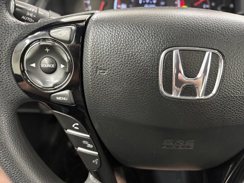 Used 2017 Honda Accord EX image 31