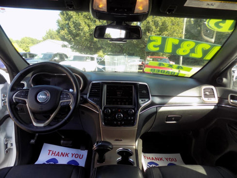 Used 2015 Jeep Grand Cherokee Limited image 17