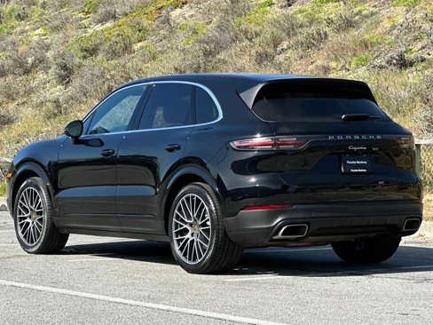 Used 2021 Porsche Cayenne image 3