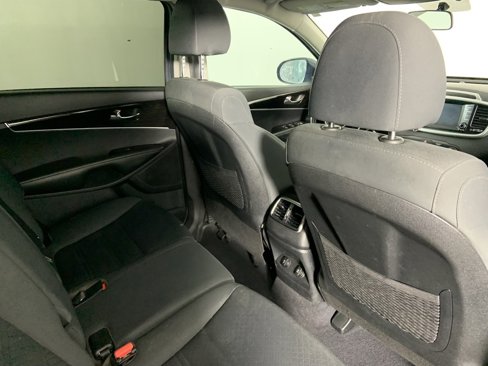 Used 2020 Kia Sorento LX w/ LX I4 Convenience Package image 24