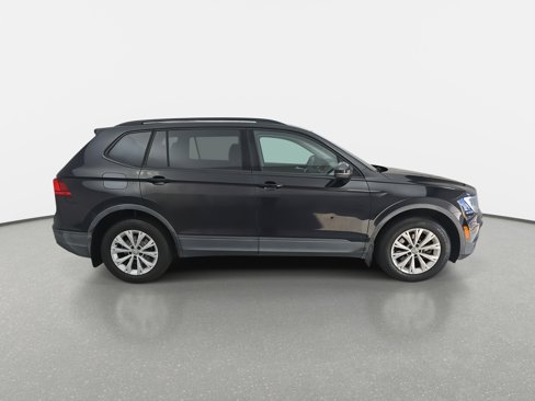 Used 2018 Volkswagen Tiguan S image 4