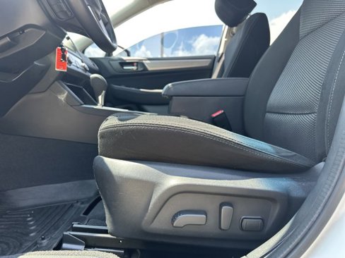 Used 2015 Subaru Outback 2.5i Premium image 10