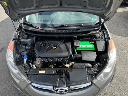 Used 2012 Hyundai Elantra GLS image 22