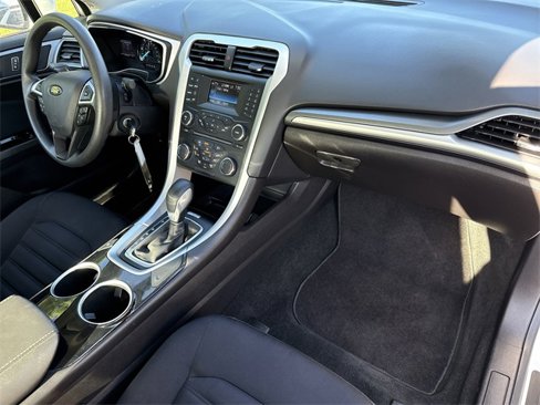 Used 2014 Ford Fusion SE image 12