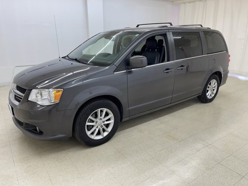 Used 2019 Dodge Grand Caravan SXT image 1