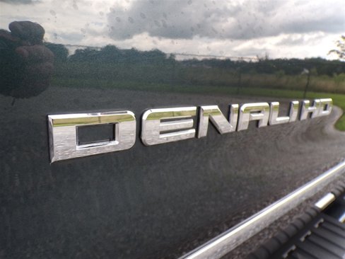 Used 2019 GMC Sierra 3500 Denali w/ Duramax Plus Package image 18