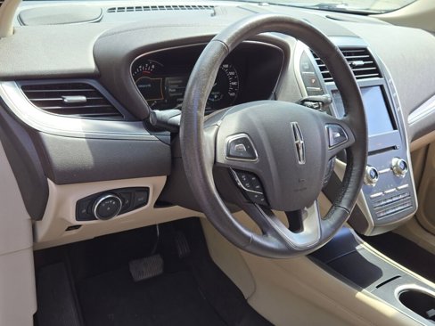 Used 2017 Lincoln MKC Premiere image 19