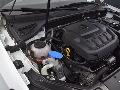 Used 2018 Volkswagen Passat 2.0T SE image 29