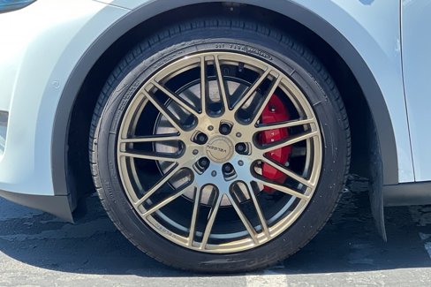 Used 2021 Tesla Model Y Performance image 38