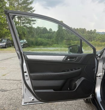 Used 2015 Subaru Outback 2.5i Premium image 9