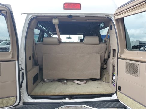Used 2010 Ford E-150 and Econoline 150 image 9