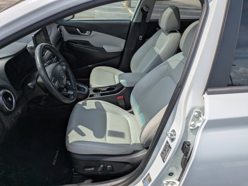 Used 2022 Hyundai Kona Limited image 10