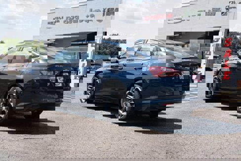 Used 2022 Chevrolet Malibu LT image 3