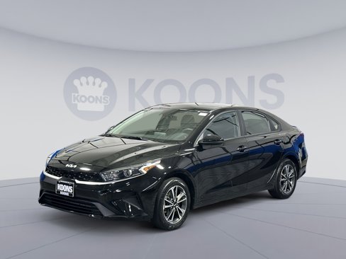 Used 2023 Kia Forte LXS image 1