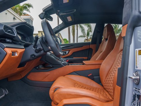 Used 2022 Lamborghini Urus image 13