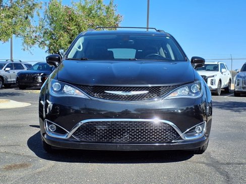 Used 2019 Chrysler Pacifica Touring-L image 2