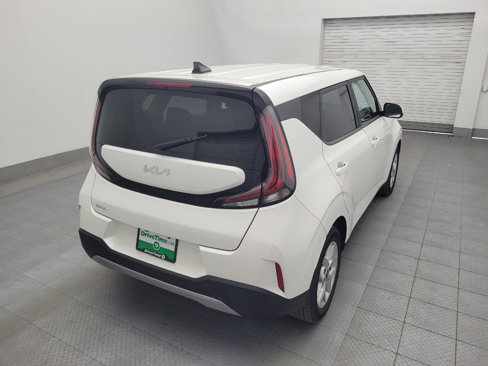 Used 2023 Kia Soul LX w/ LX Technology Package image 7