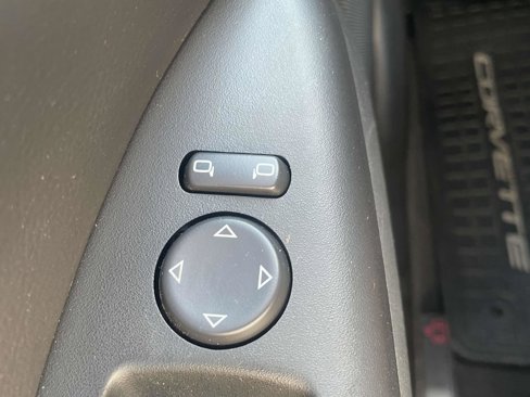Used 2007 Chevrolet Corvette Coupe image 7