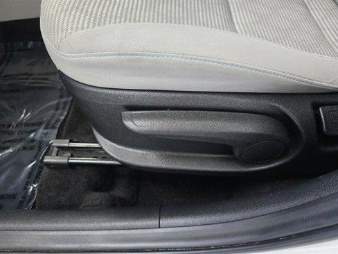 Used 2019 Kia Niro LX image 25