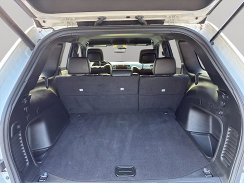 Used 2021 Jeep Grand Cherokee Laredo X image 5