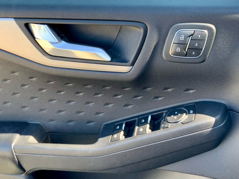 Used 2020 Ford Escape SEL image 50