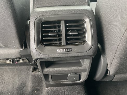Used 2019 Volkswagen Tiguan S image 18