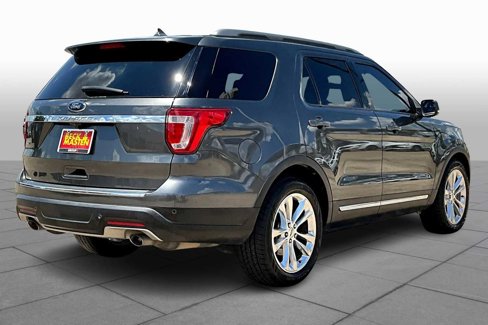 Used 2018 Ford Explorer XLT w/ Equipment Group 202A image 12
