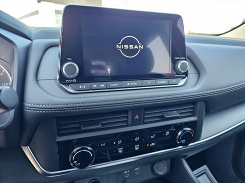 New 2025 Nissan Rogue S image 33