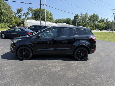 Used 2018 Ford Escape SE w/ SE Sport Appearance Package image 13