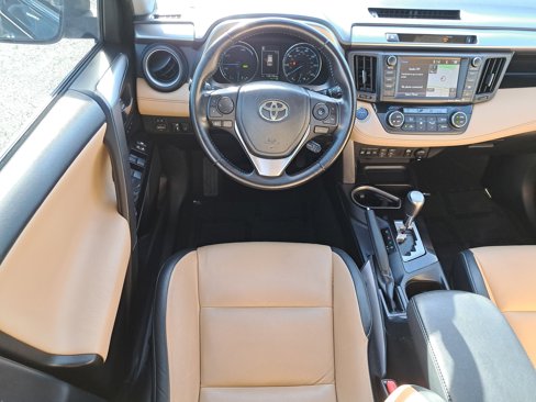 Used 2016 Toyota RAV4 Limited image 12