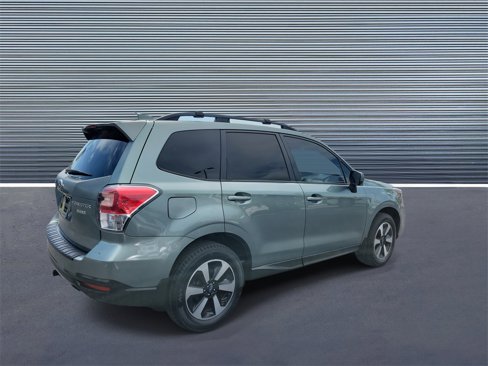 Used 2018 Subaru Forester 2.5i Premium w/ All-Weather Package image 3
