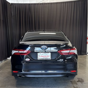 Certified 2020 Toyota Camry XLE image 31