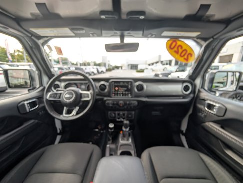 Used 2020 Jeep Wrangler Unlimited Sahara image 11