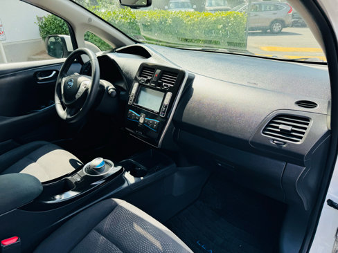 Used 2016 Nissan Leaf SV image 21