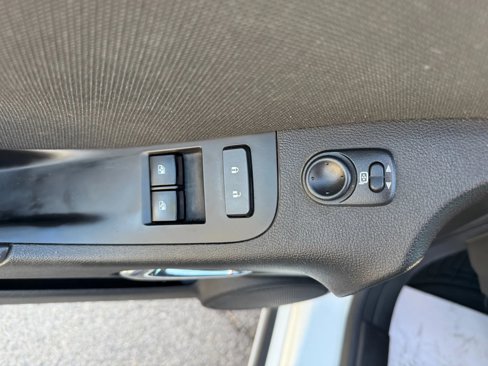 Used 2013 Chevrolet Camaro LT image 9