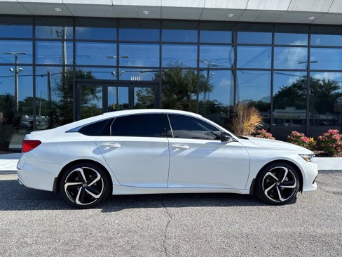 Used 2022 Honda Accord Sport image 2