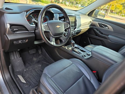 Used 2018 Chevrolet Traverse LT image 11