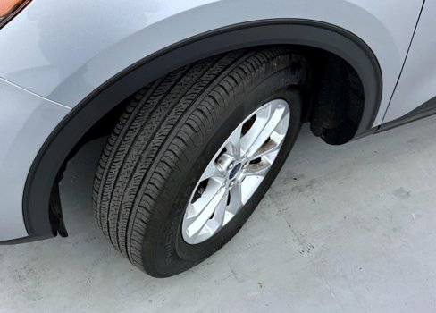 Used 2022 Ford Escape SE w/ Cold Weather Package image 23
