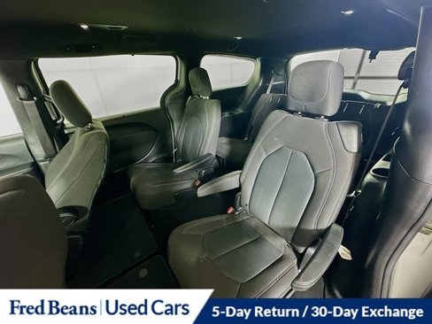 Used 2020 Chrysler Pacifica Touring w/ S Appearance Package image 25