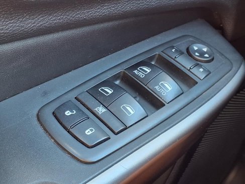 Used 2019 Jeep Cherokee Latitude Plus image 10