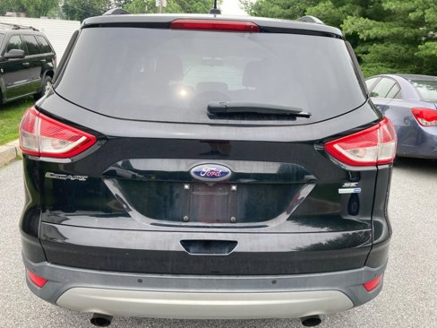 Used 2016 Ford Escape SE w/ Equipment Group 201A image 5