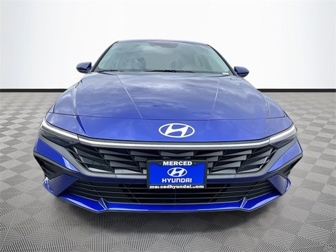New 2025 Hyundai Elantra SE image 2