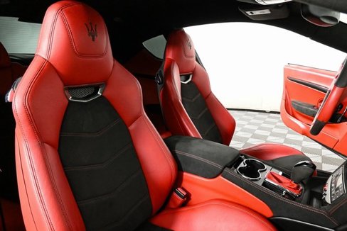 Used 2015 Maserati GranTurismo Sport image 22