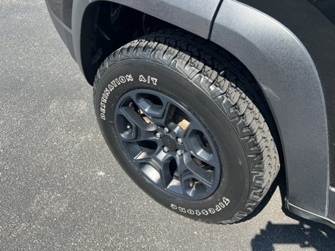 Used 2022 Jeep Cherokee Latitude image 24