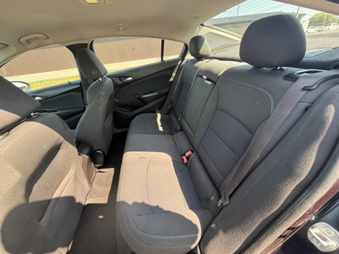 Used 2016 Chevrolet Cruze LT w/ Convenience Package image 4