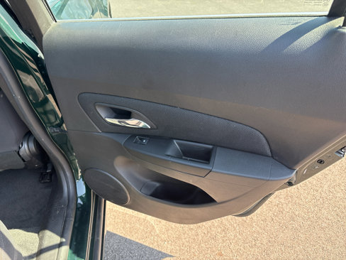 Used 2014 Chevrolet Cruze LT w/ Technology Package image 15