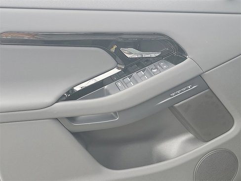 New 2025 Land Rover Range Rover Evoque S image 7