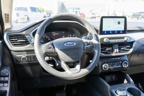 Used 2020 Ford Escape SE image 13