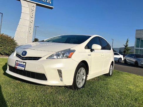 Used 2012 Toyota Prius V Five image 4