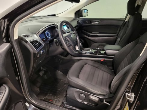 Used 2017 Ford Edge SE image 8
